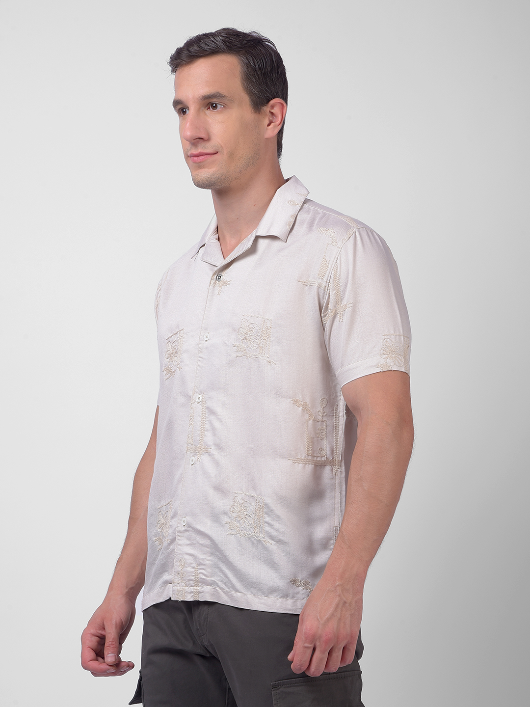 Numero Uno Men Beige Embroidered Resort Collar Shirt